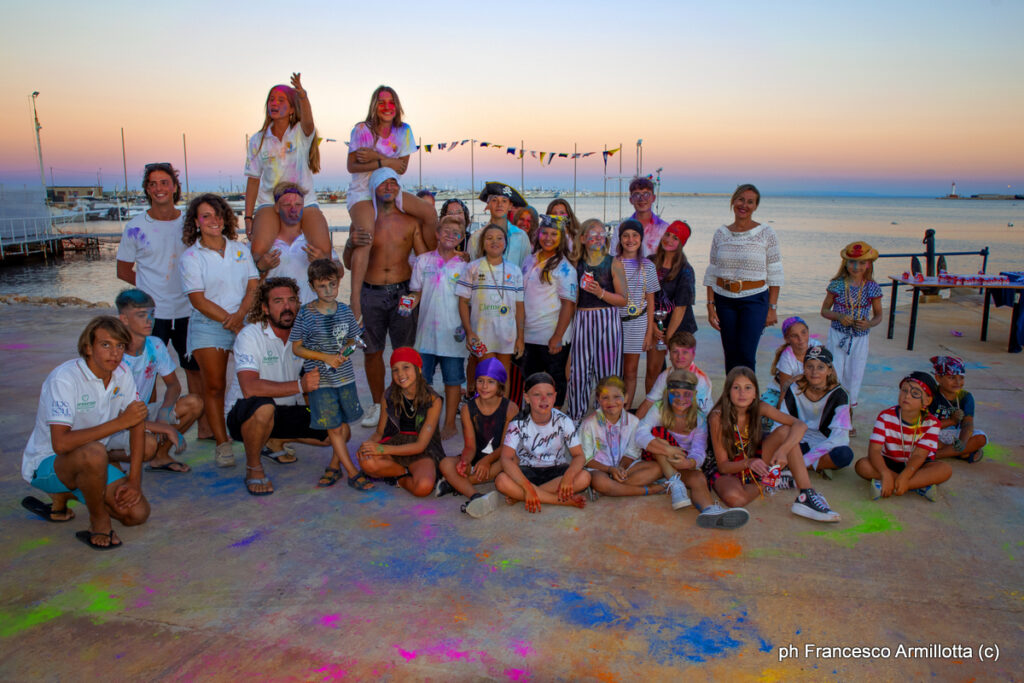 Carnevèle: la regata colorata del Carnevale estivo di Manfredonia