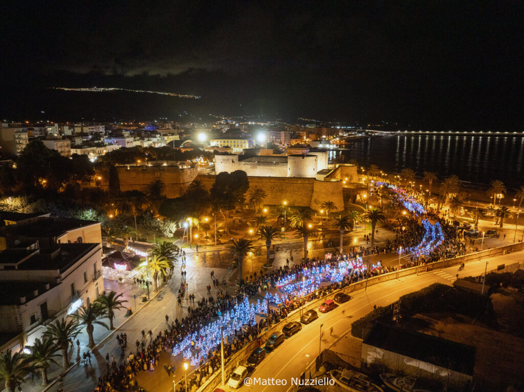 Carnevale di Manfredonia: la Golden Night del 13 febbraio 2024 (Foto & Video)